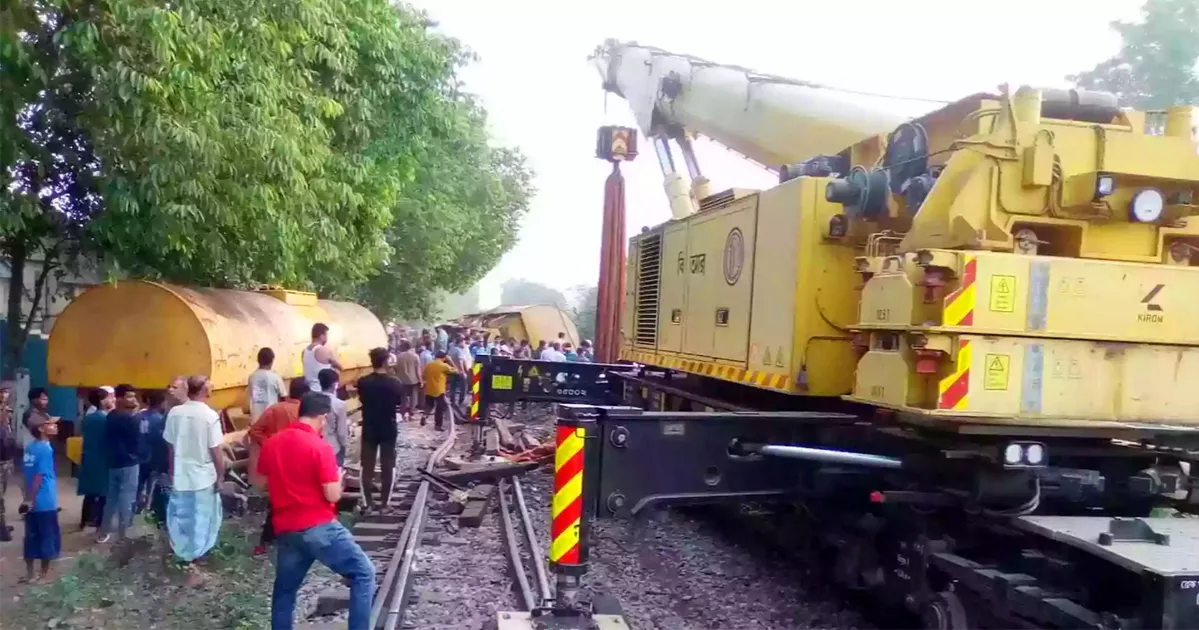 ১৭ ঘণ্টা পর সিলেটের সঙ্গে রেল যোগাযোগ স্বাভাবিক