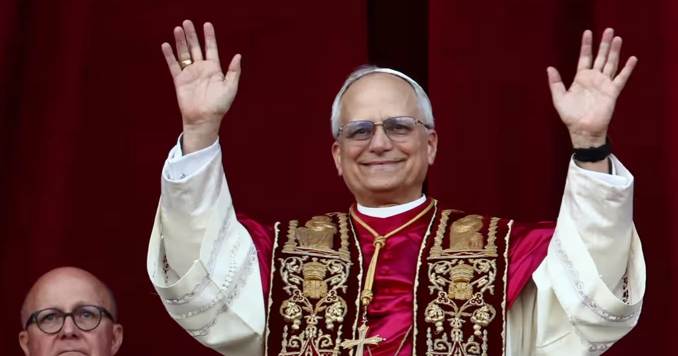 নতুন পোপ নির্বাচিত হলেন রবার্ট প্রভোস্ট