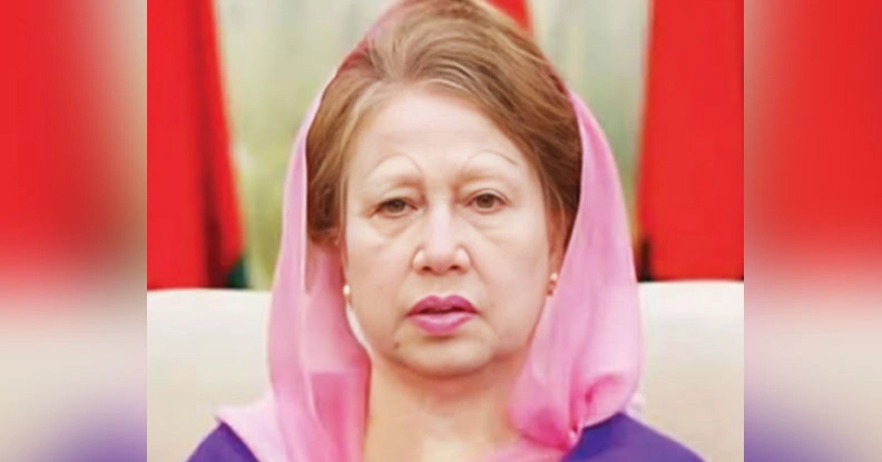 আবেগঘন পরিবেশে দেশে ফেরার প্রস্তুতি খালেদা জিয়ার