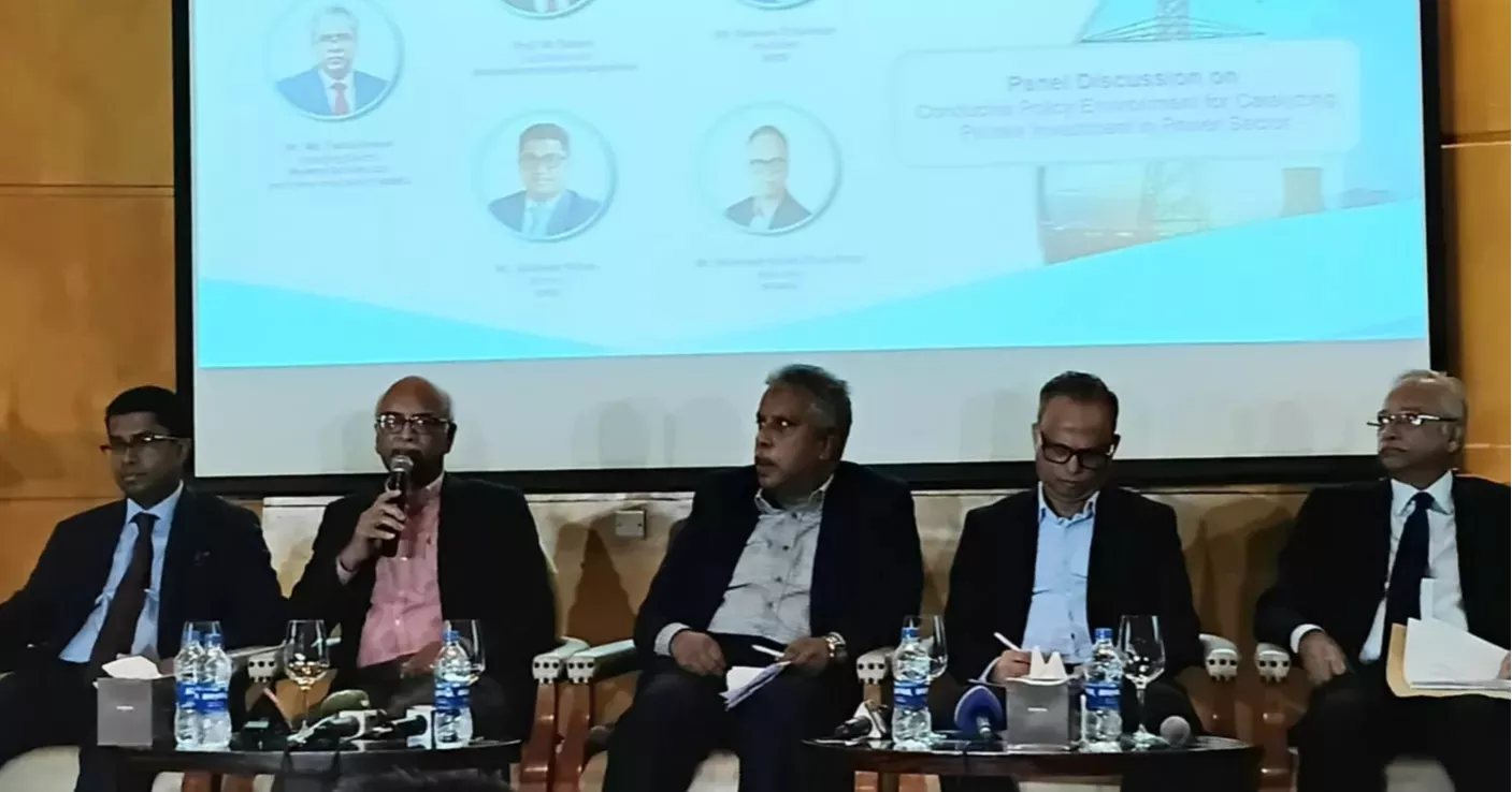 বিনিয়োগ ও নীতিগত স্থিতিশীলতা না এলে জ্বালানি সংকটে পড়বে বাংলাদেশ: বিশেষজ্ঞদের সতর্কতা