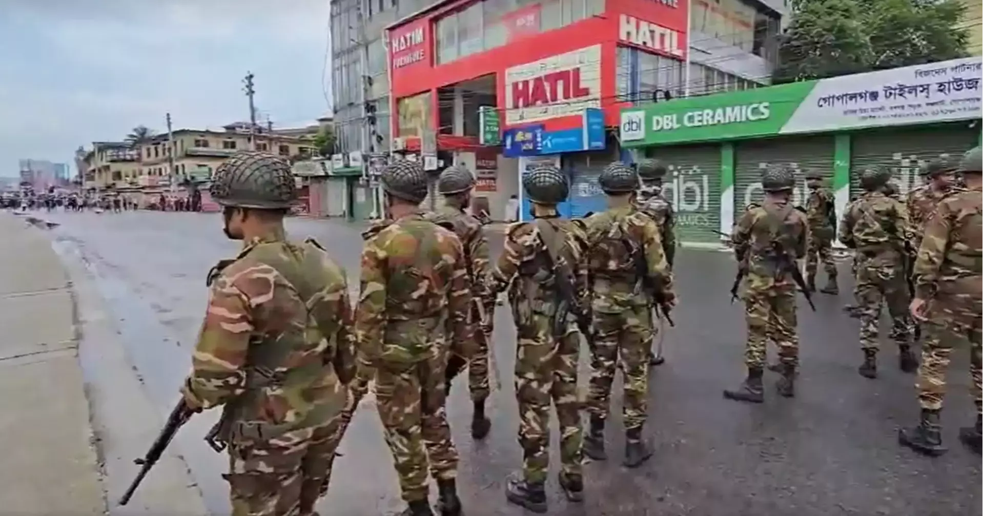 গোপালগঞ্জে কারফিউয়ের সময় বাড়ল