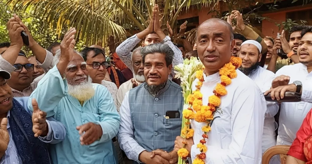 সৌহার্দ্যের অনন্য দৃষ্টান্ত স্থাপন করলেন আসাদুজ্জামান