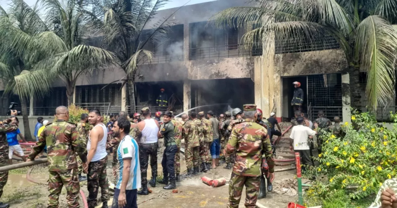 উত্তরায় যুদ্ধবিমান দুর্ঘটনায় নিহতের সংখ্যা বেড়ে ৩০