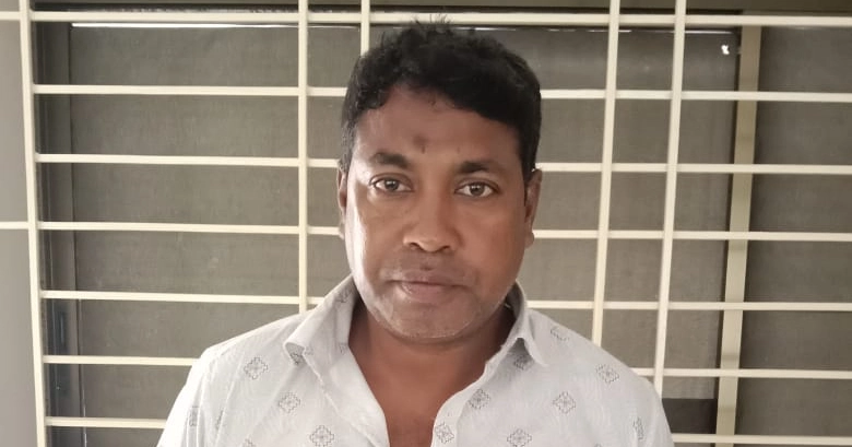 মেহেরপুরে পিস্তল, ককটেলসহ বিএনপি নেতা আটক