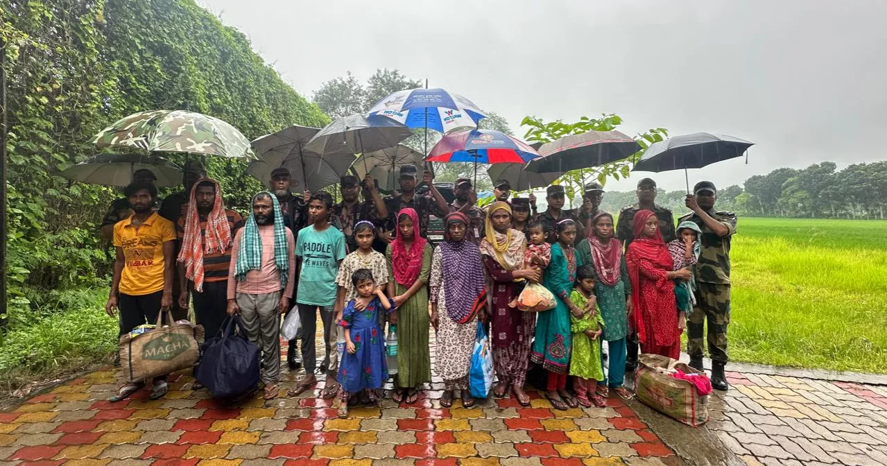 চুয়াডাঙ্গার দর্শনায় ১৫ বাংলাদেশিকে বিজিবির কাছে হস্তান্তর করল বিএসএফ