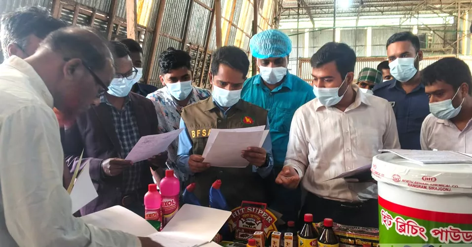 সিরাজগঞ্জে জামায়াত নেতার কারখানা সিলগালা, ৩ লাখ টাকা জরিমানা