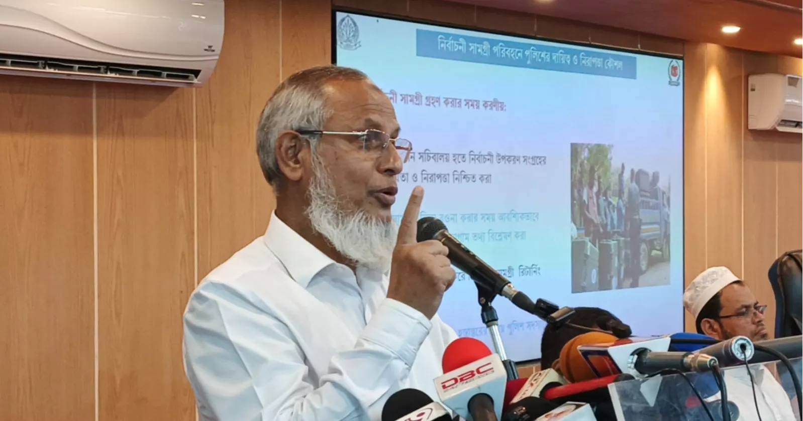 তালিকায় না থাকায় এনসিপিকে শাপলা প্রতীক দেওয়া সম্ভব হচ্ছে না: ইসি আনোয়ারুল