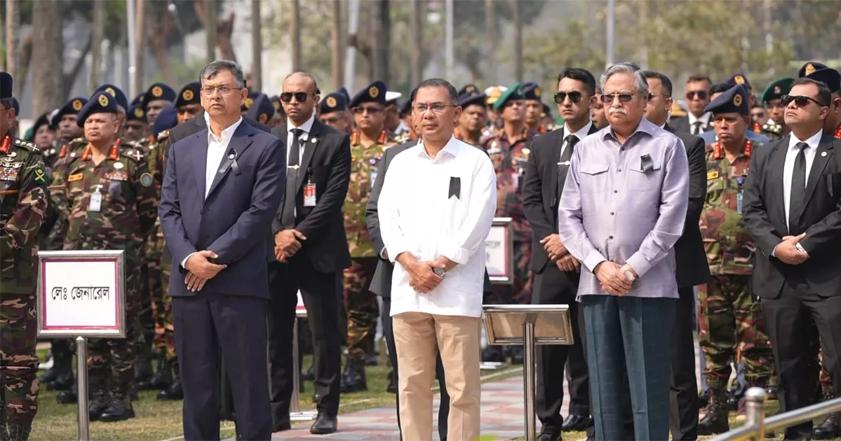 পিলখানায় শহিদদের প্রতি রাষ্ট্রপতি ও প্রধানমন্ত্রীর শ্রদ্ধা