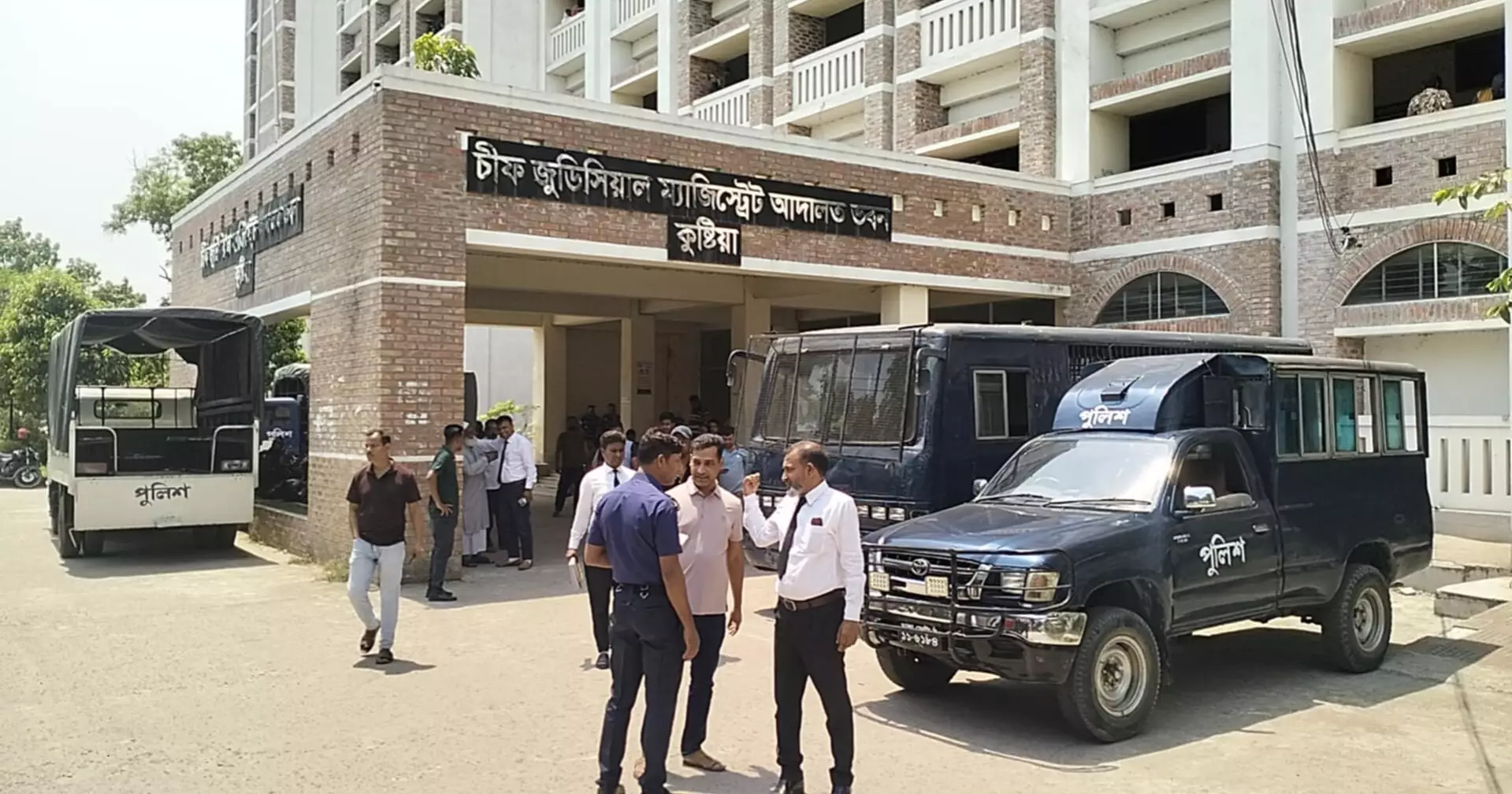 মহিষ লুটের মামলায় বিএনপির ১১ নেতা-কর্মী কারাগারে