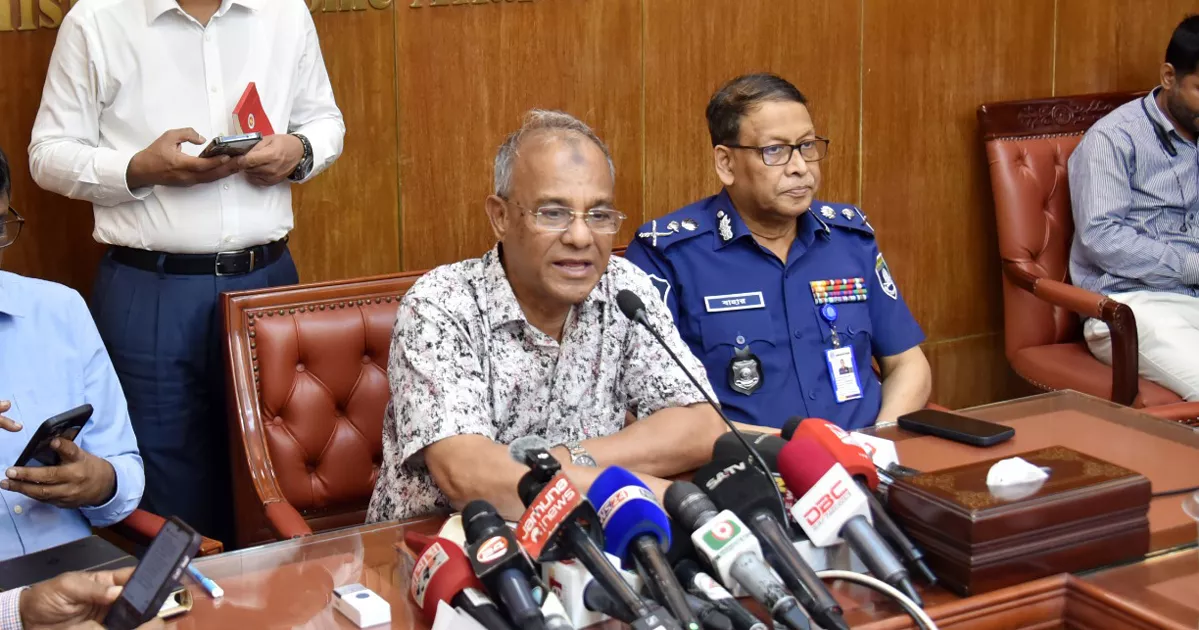 বিমানবন্দরের ই-গেট খুব তাড়াতাড়ি খুলে দেওয়া হবে: স্বরাষ্ট্র উপদেষ্টা