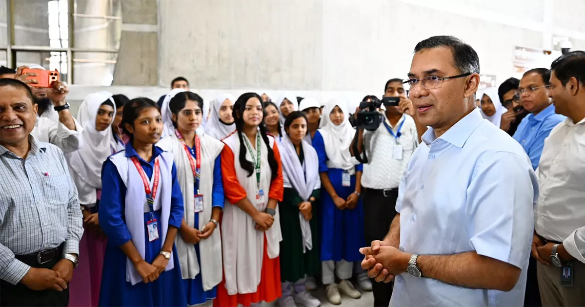 দেশ গঠনে ভূমিকা রাখতে শিক্ষার্থীদের দক্ষ হয়ে ওঠার আহ্বান প্রধানমন্ত্রীর