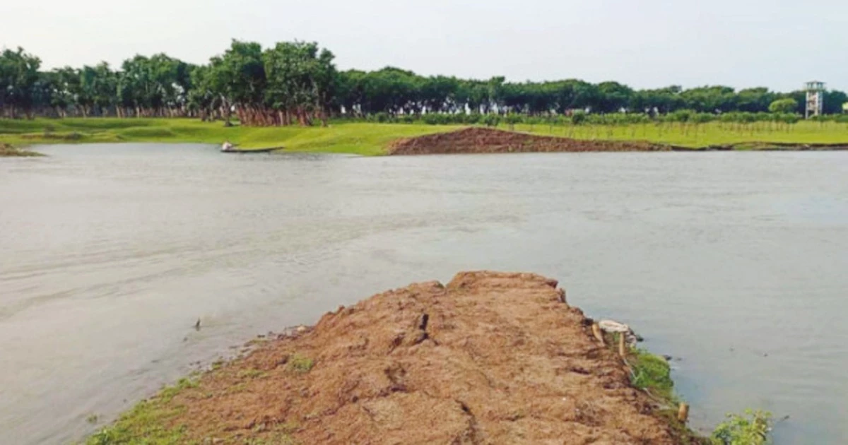টাঙ্গুয়ার হাওরে ঢুকছে পানি, শঙ্কায় কৃষক