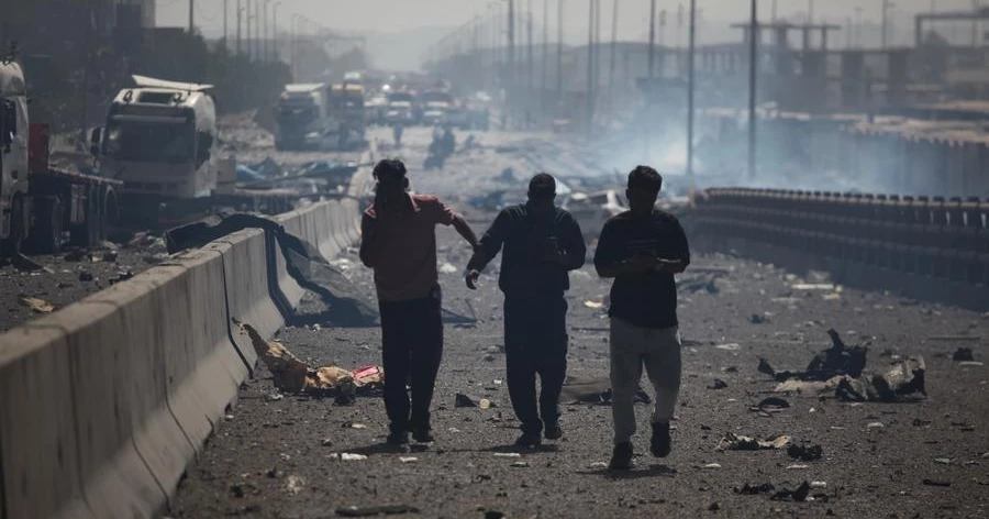 ইরানের বন্দরে বিস্ফোরণে নিহত ১৪, আহত ৭৫০