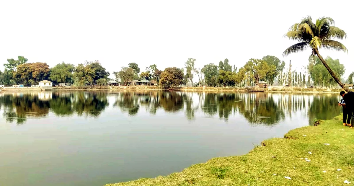 সিন্দুরমতী পুকুরকে আন্তর্জাতিক পর্যটনকেন্দ্র হিসেবে গড়ার ঘোষণা ত্রাণমন্ত্রীর
