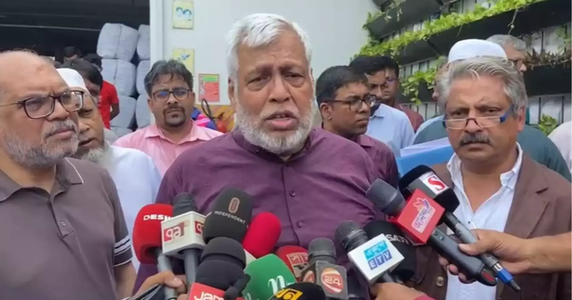 এখন থেকে পোশাক কারখানায় গ্যাস সংকট থাকবে না: জ্বালানি উপদেষ্টা