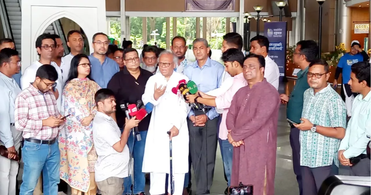 জামায়াতের বিরুদ্ধে দ্বিচারিতার অভিযোগ রিজভীর