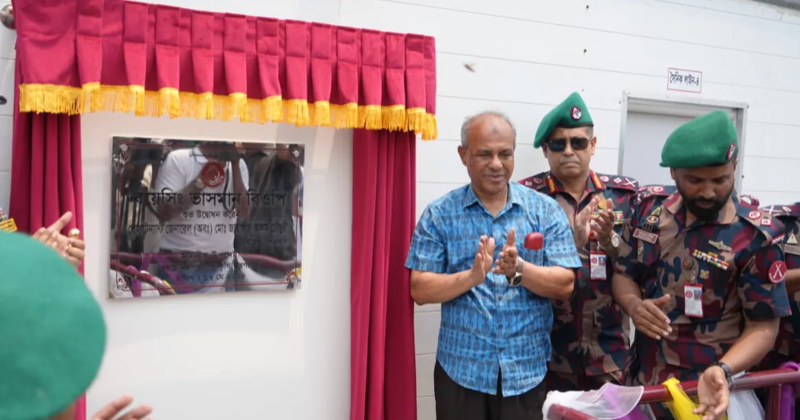 আমরা কূটনীতিতে বিশ্বাসী, পুশ-ইন করি না: স্বরাষ্ট্র উপদেষ্টা