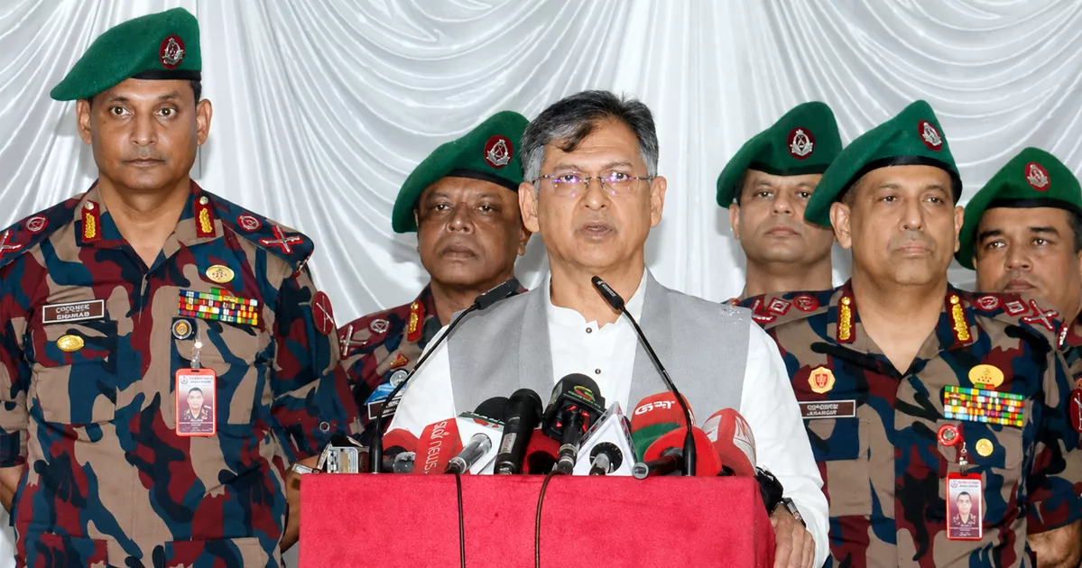 অনুপ্রবেশ বরদাশত করা হবে না, বৈধ বাংলাদেশিদের যথাযথ প্রক্রিয়ায় ফিরিয়ে আনা হবে: স্বরাষ্ট্রমন্ত্রী
