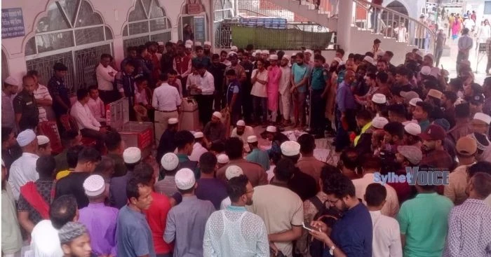 জেলা প্রশাসনের নিয়ন্ত্রণেই থাকছে শাহজালালের মাজারের ডেগ ও দানবাক্স