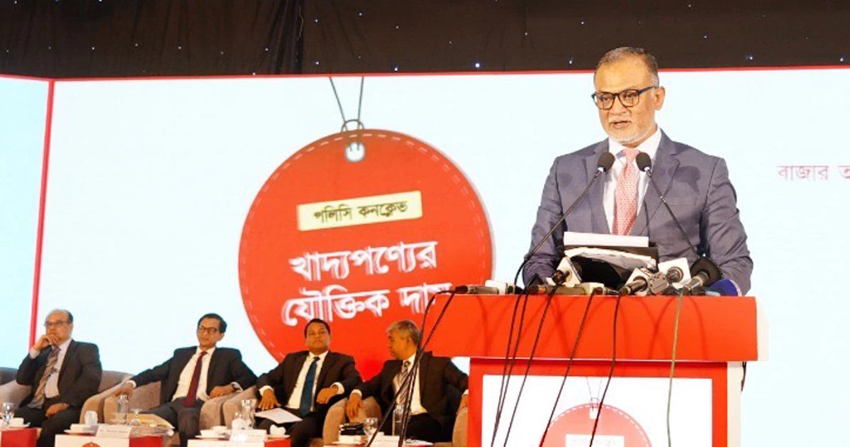 বাজারে তেল, চিনি, ছোলা ও খেজুরের সংকট নেই: বাণিজ্য উপদেষ্টা