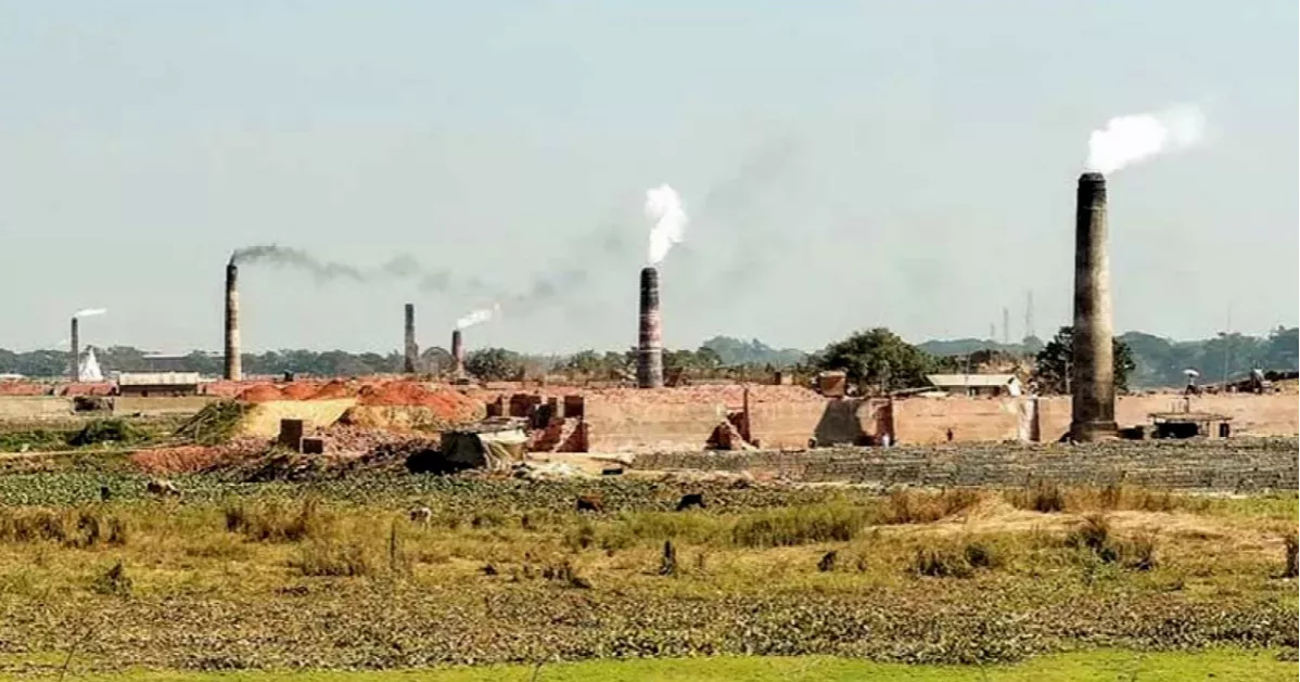 ‘ডিগ্রেডেড এয়ারশেড’ সাভারে ইট পোড়ানো থামাবে কে?