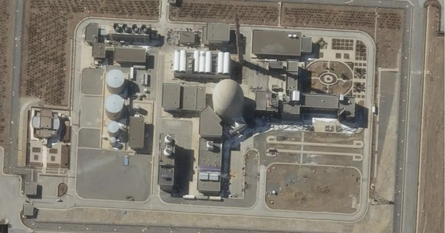 ইরানের  আরাক হেভি ওয়াটার রিঅ্যাক্টর এলাকা খালি করতে ইসরায়েলের সতর্কবার্তা