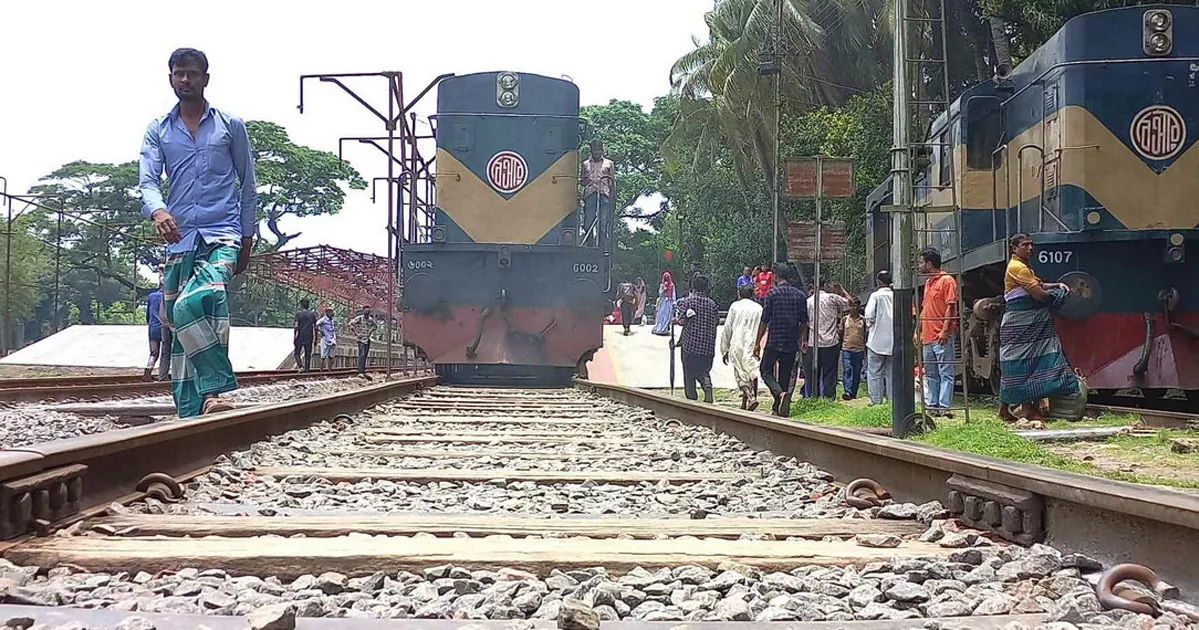 দুই শিশুকে সঙ্গে নিয়ে ট্রেনের নিচে ঝাঁপ নারীর, গাজীপুরে নিহত ৩