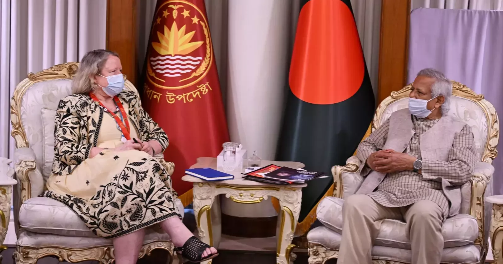 বিভ্রান্তিকর তথ্য ও ভুয়া খবরই আমাদের প্রধান সমস্যা: অধ্যাপক ইউনূস