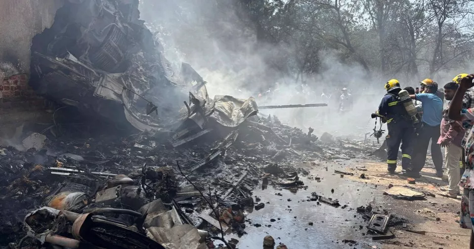 ভারতে ২৪২ আরোহী নিয়ে বিমান বিধ্বস্ত