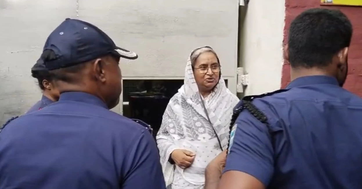 স্বামীকে শেষ বিদায় জানিয়ে কারাগারে ফিরলেন দীপু মনি
