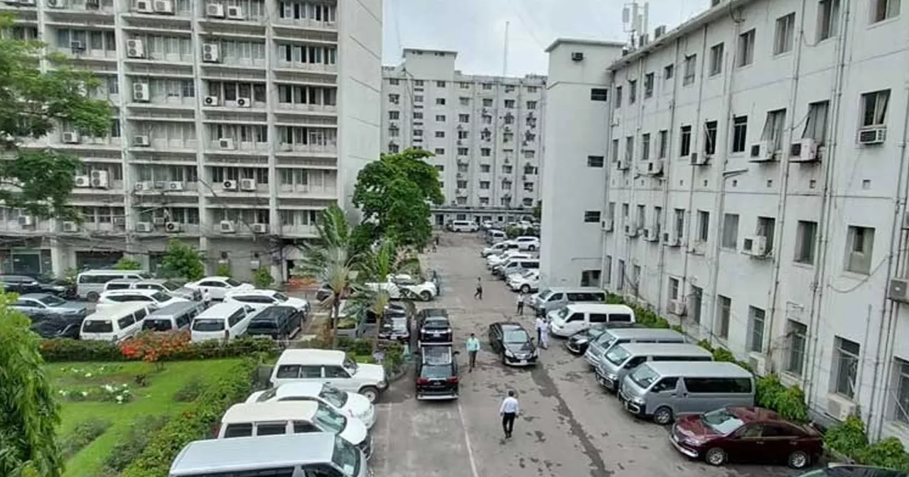 প্রশাসনের শীর্ষ পদে চুক্তিভিত্তিক নিয়োগ সর্বোচ্চ, কাজে স্থবিরতা