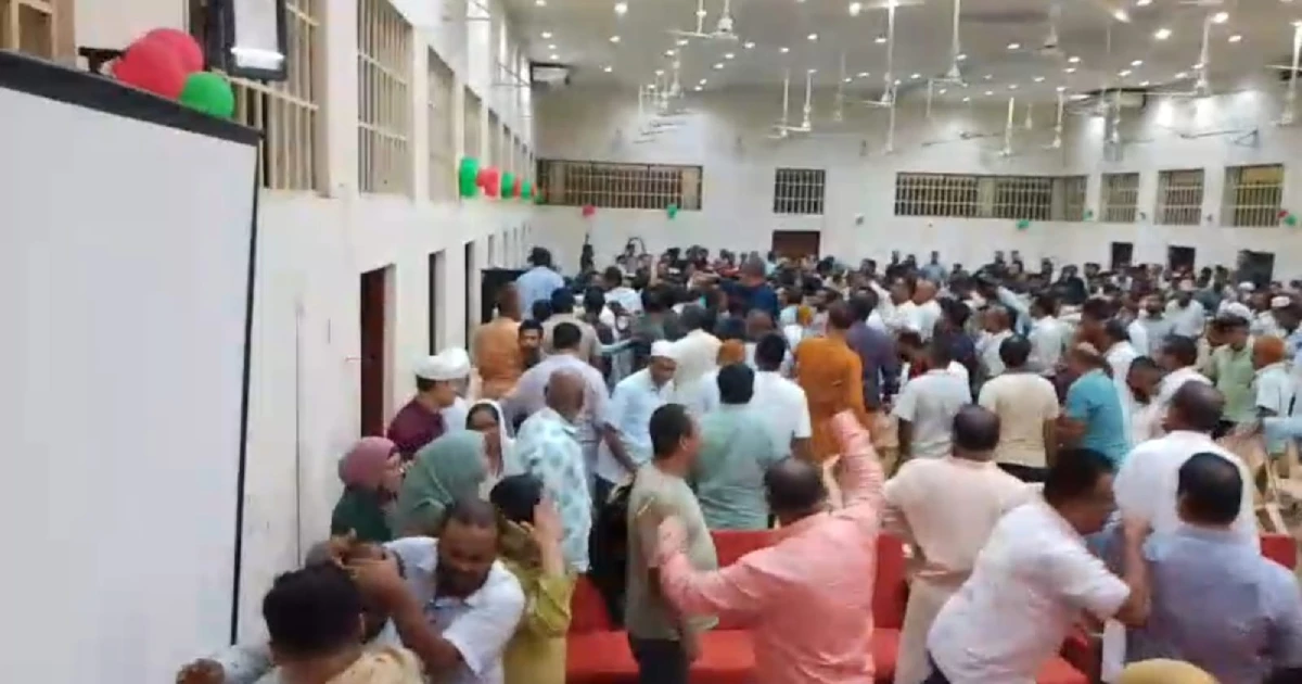 লালমনিরহাটে মন্ত্রীদের সামনে বিএনপির ২ গ্রুপের মারামারি