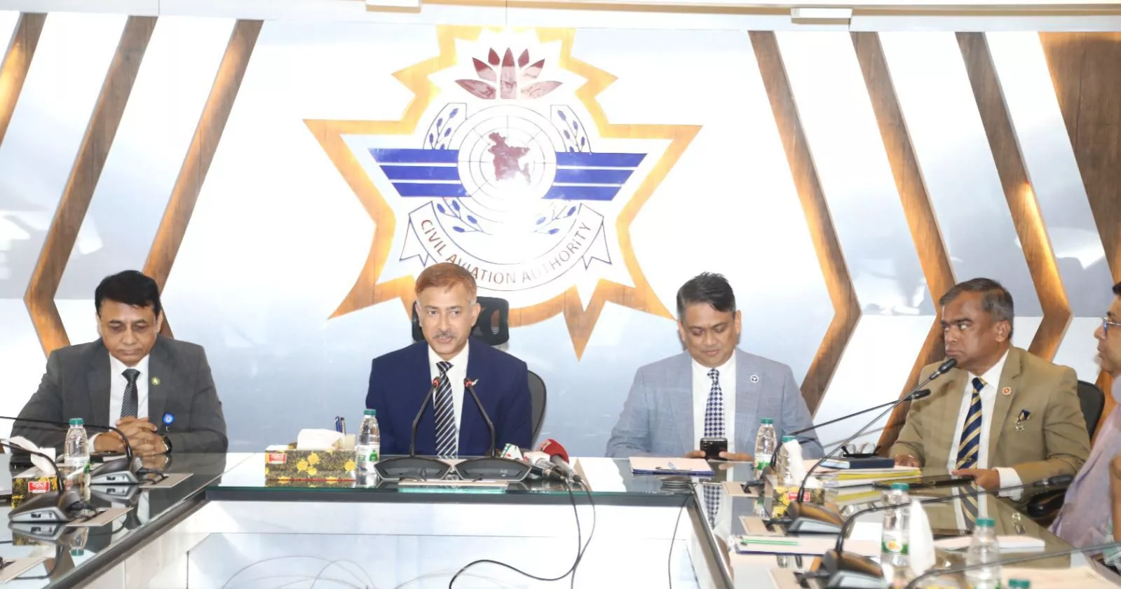 ঢাকায় ‘নো ফ্লাই জোনে’ ৫২৫ অবৈধ উঁচু ভবন: বেবিচক চেয়ারম্যান