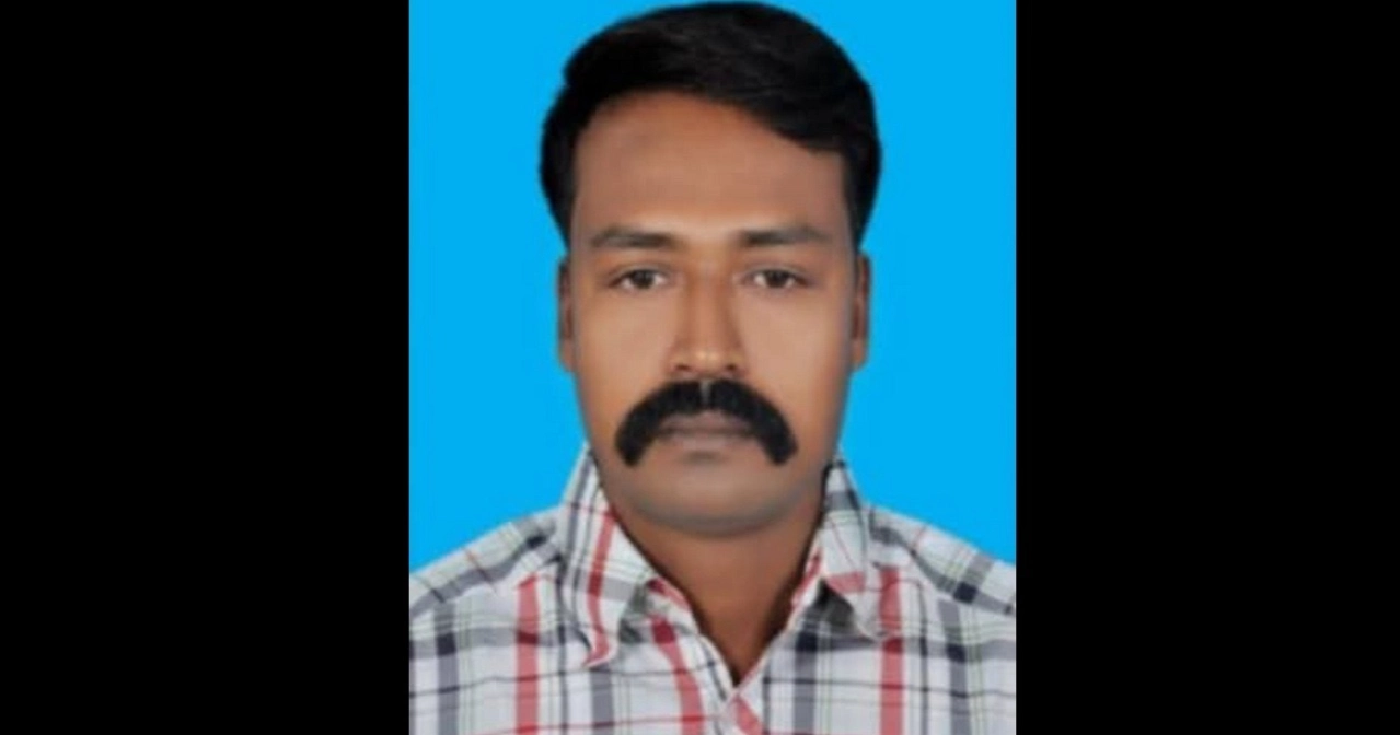 সাভারে ঘুমন্ত ব্যক্তিকে খুন, দায়ীদের গ্রেপ্তার দাবিতে সড়ক অবরোধ