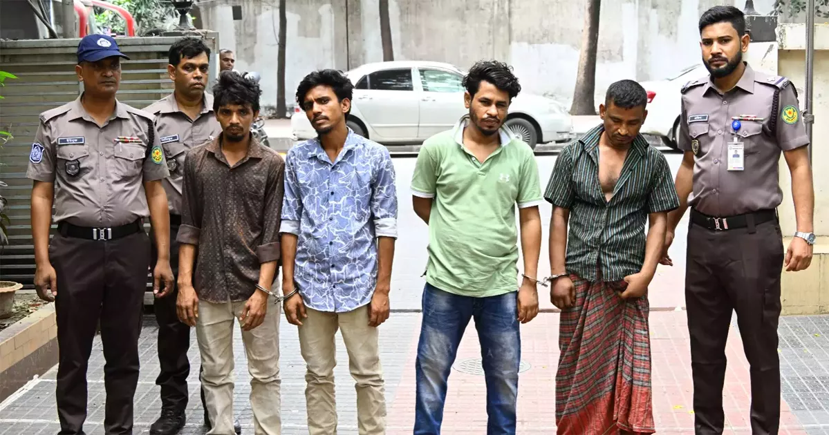 এসএসসির ভুয়া প্রশ্ন দিয়ে অর্থ হাতানো চক্রের ৪ সদস্য গ্রেপ্তার