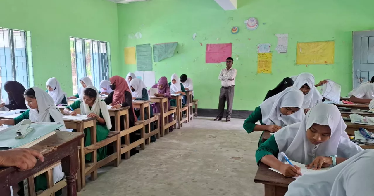 পরীক্ষায় প্রশ্নপত্রের ছবি তোলায় যুবকের কারাদণ্ড, ছাত্রী বহিষ্কার