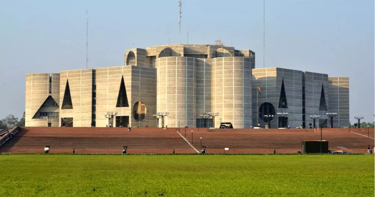 নতুন মন্ত্রিসভার শপথ মঙ্গলবার বিকেলে, এমপিদের সকালে