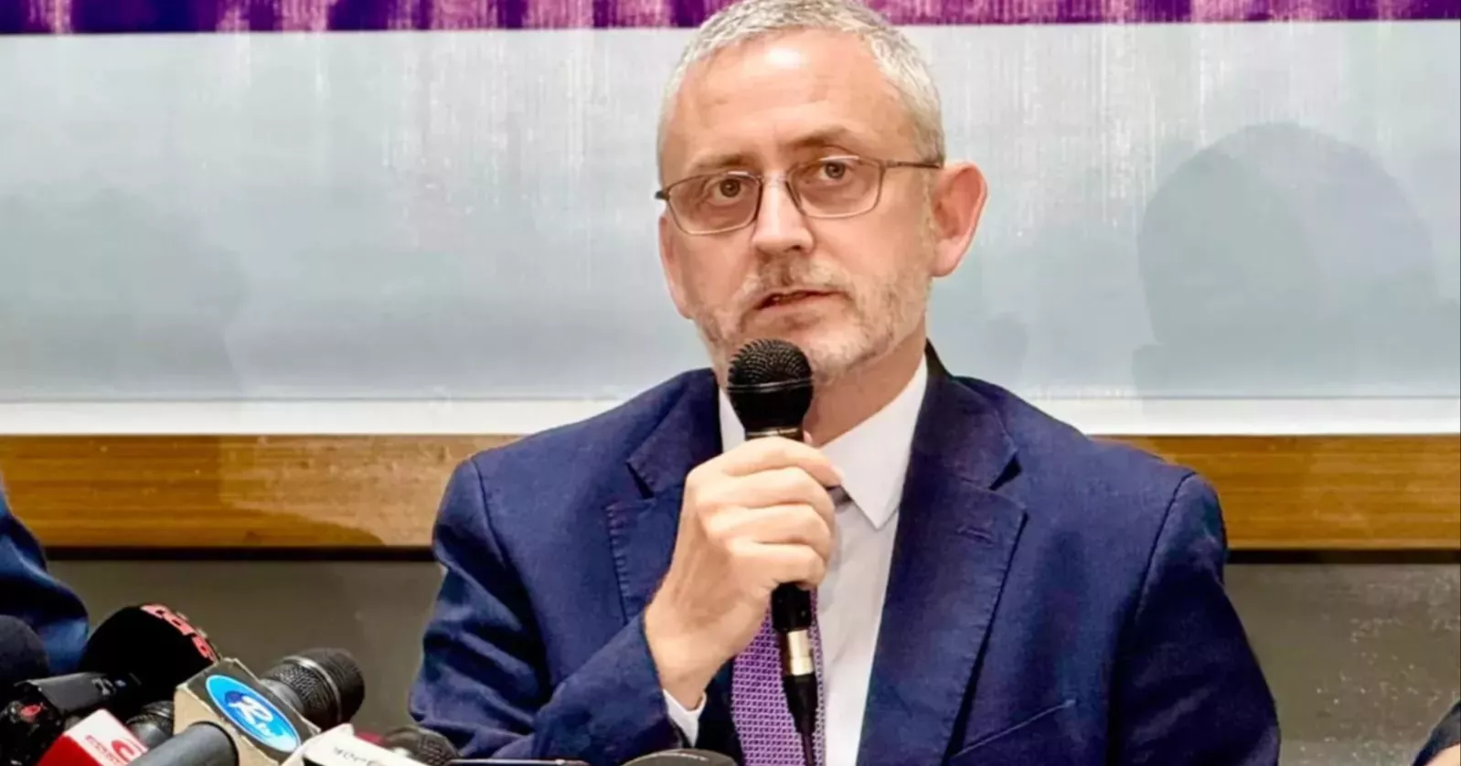 নির্বাচন আগে-পরে নয়, বাংলাদেশে রাজনৈতিক রূপান্তর দেখতে চায় ইইউ: রাষ্ট্রদূত মিলার