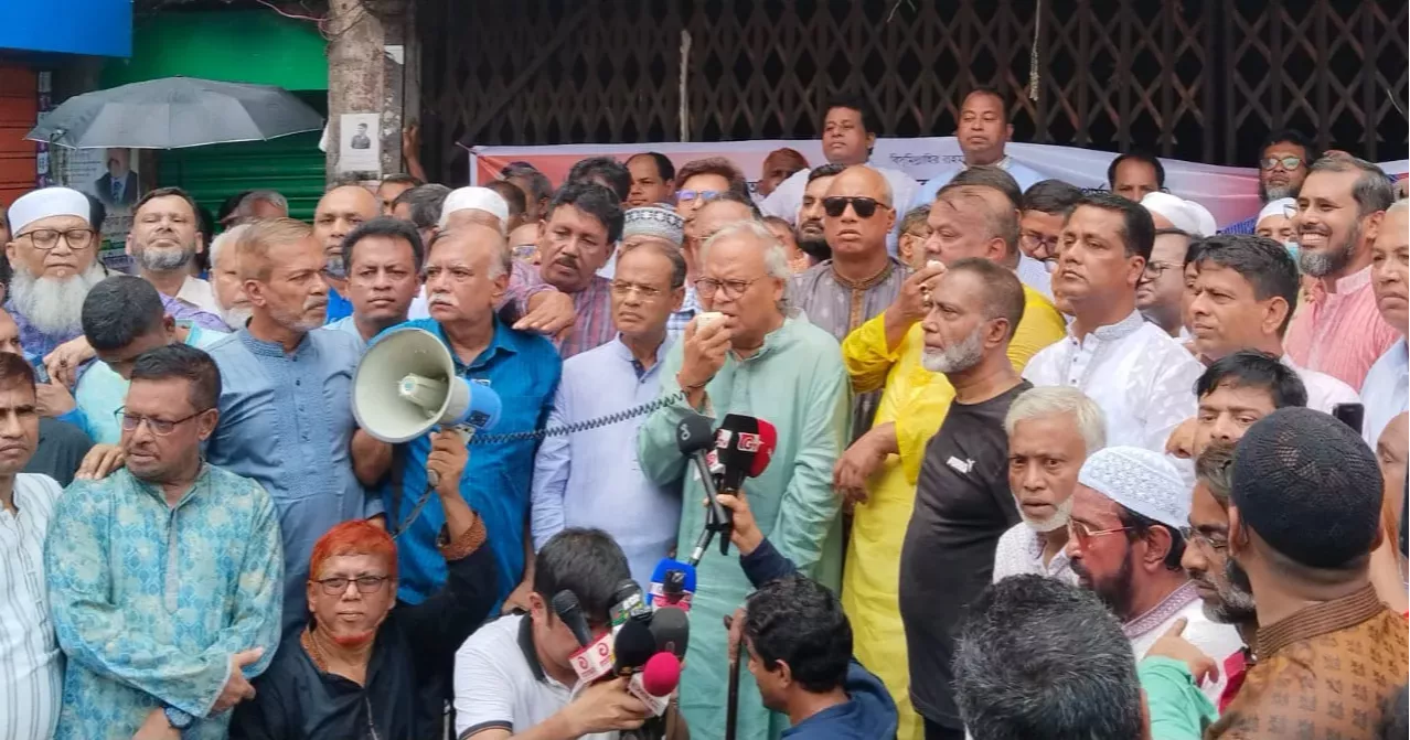 ‘জুলাই সনদকে’ সংবিধানের মূল নীতির স্বীকৃতি দেওয়ার পদক্ষেপের নিন্দা রিজভীর