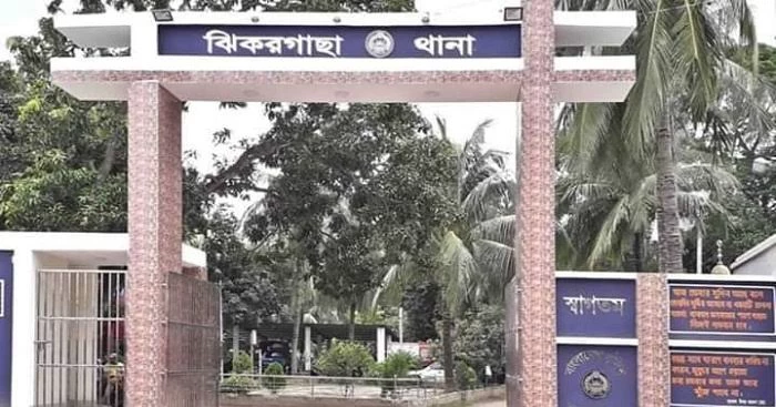 চোরাকারবারির সঙ্গে আঁতাত, ঝিকরগাছায় দুই পুলিশ কর্মকর্তা ক্লোজড