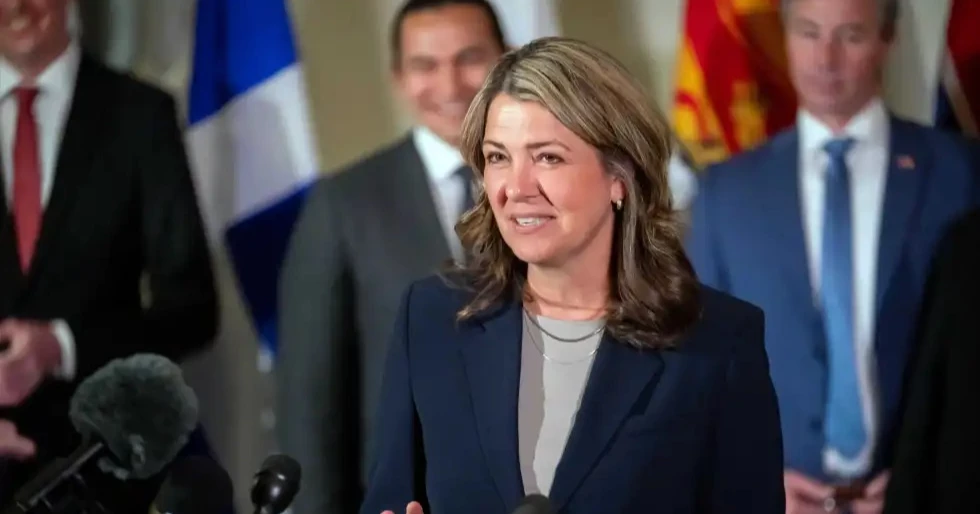 কানাডা থেকে বিচ্ছিন্ন হতে গণভোটের প্রস্তাব আলবার্টার প্রধানমন্ত্রীর