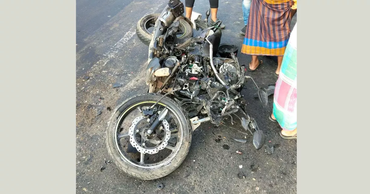 রাজবাড়ীতে বাসচাপায় মোটরসাইকেলচালক নিহত