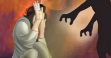 হাসপাতাল থেকে ডেকে নিয়ে বৃদ্ধাকে ধর্ষণের অভিযোগ, আটক ২