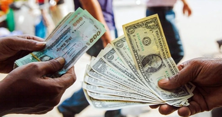 ডলারের দাম কমেছে প্রায় ৩ টাকা