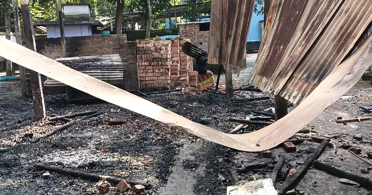 নুরাল পাগলার মাজারে হামলা, মসজিদের ইমামসহ গ্রেপ্তার ১৮