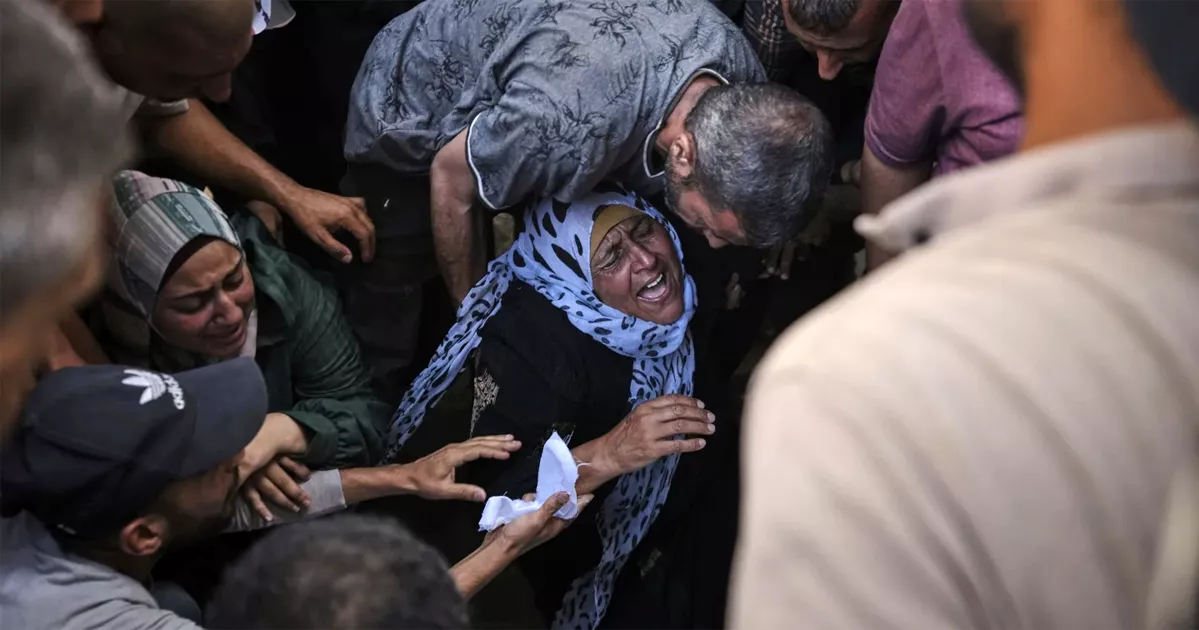 গাজায় ইসরায়েলি হামলায় আরও ৯৪ ফিলিস্তিনি নিহত