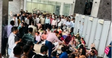 এনবিআরের অচলাবস্থা নিরসনে প্রধান উপদেষ্টার হস্তক্ষেপ চাইলেন আন্দোলনকারীরা