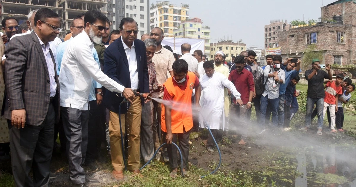 মশক নিধনে ডিএসসিসির মাসব্যাপী বিশেষ ক্রাশ প্রোগ্রাম শুরু: চার স্তরের তদারকি ব্যবস্থা