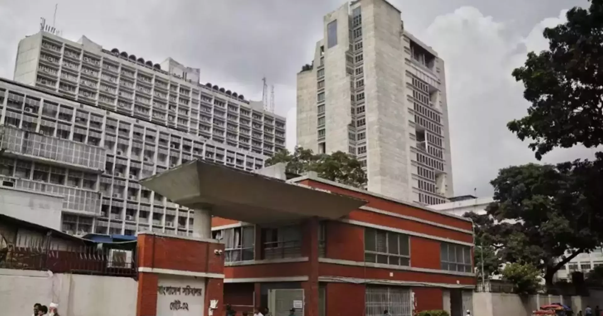 শুল্ক নিয়ে আলোচনায় সোমবার যুক্তরাষ্ট্র যাচ্ছেন বাণিজ্য উপদেষ্টা