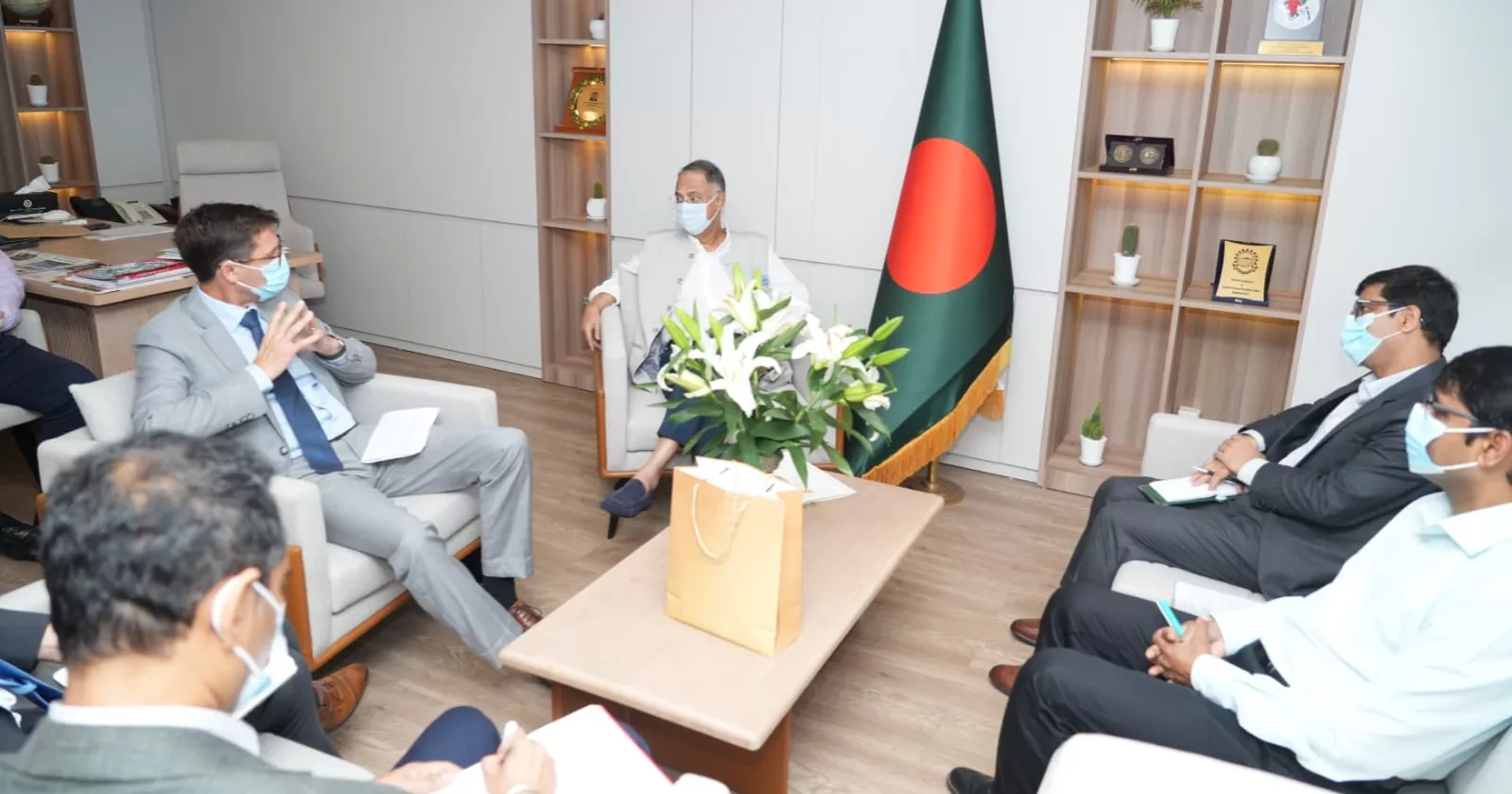 নবায়নযোগ্য জ্বালানি ও বিনিয়োগে সহযোগিতা বাড়াতে চায় বাংলাদেশ-নরওয়ে